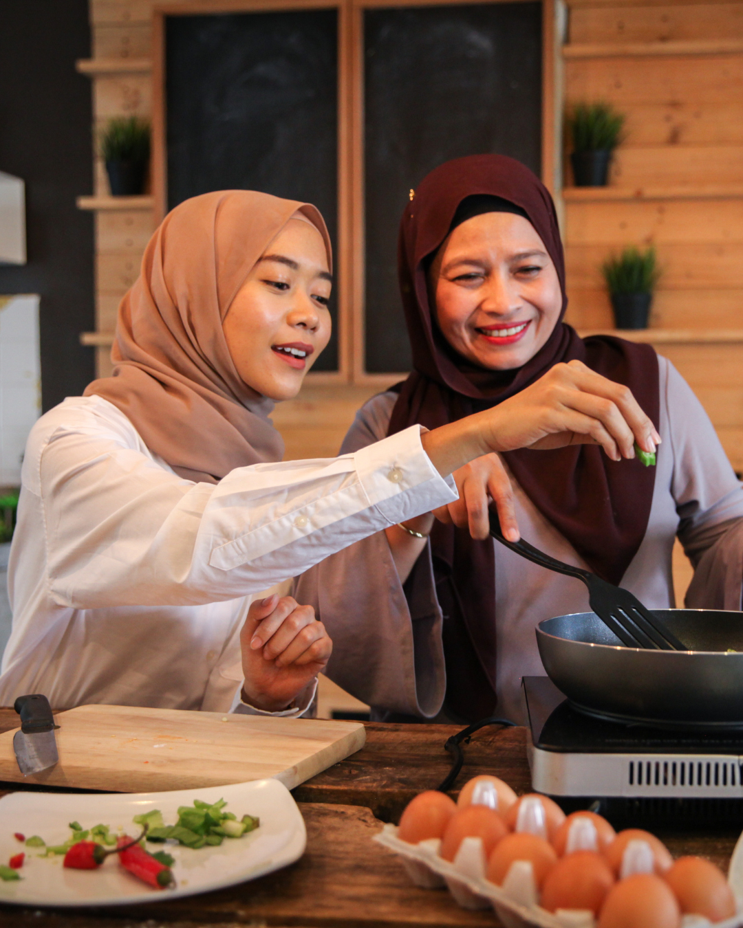 Follow us on Instagram Holistq 